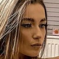 Ellie Victoria Meztelen