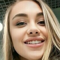 ellis_benz Meztelen