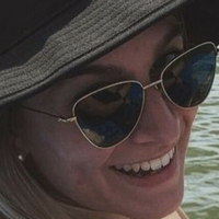 Elly Schwab Meztelen