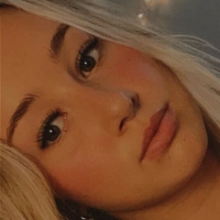 Emily Rickwood Meztelen