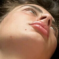 Emily Slater Meztelen