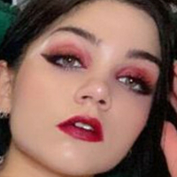 Esther Lynnrie Meztelen