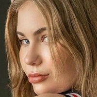 Everly Lane Meztelen
