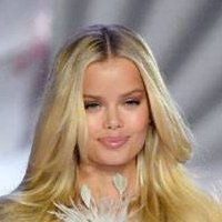 Frida Aasen Meztelen