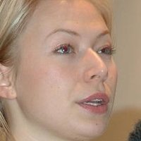 Frida Hallgren Meztelen