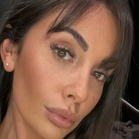 Georgie Maria Meztelen