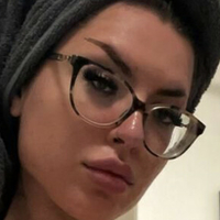 Ginyka Meztelen