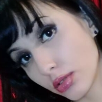 Griss Khalil Meztelen