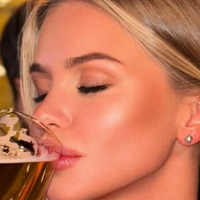 Gubernatar Natalie Gubner Meztelen