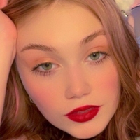 Hailey Meztelen