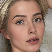 Hannah Jansen Meztelen