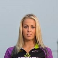 Hargitai Henrietta Meztelen
