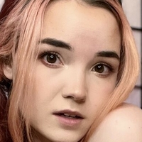 holoraevyn Meztelen