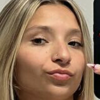 imlouna Meztelen