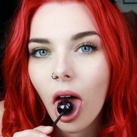 Ira Vampira Meztelen