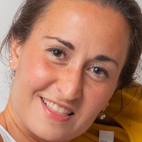 Isabel Light Meztelen