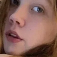 Isabell Riley Meztelen