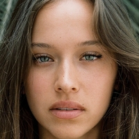 Isabella Mathers Meztelen