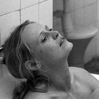 Iwona Bielska Meztelen