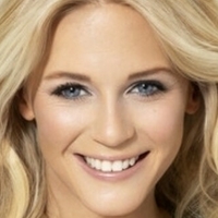 Julia Lindholm Meztelen
