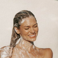 Julia Miller Meztelen