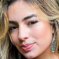 Julia Puzzuoli Meztelen