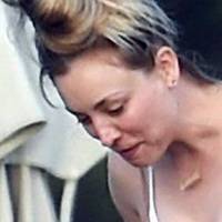 Kaley Cuoco Meztelen