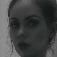 Karla Gabriela Meztelen