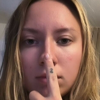 KateV Meztelen