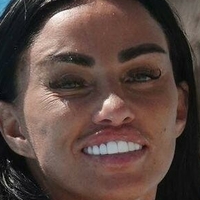 Katie Price Meztelen
