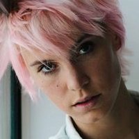 Kelsey Christian Meztelen