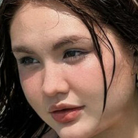 kimcahill19 Meztelen