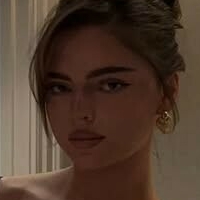 klaudiasadownik Meztelen