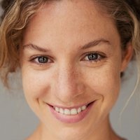 Laura Cuenca Serrano Meztelen