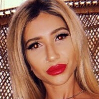 Layla Nicks Meztelen