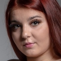 Leisy Lucy Meztelen