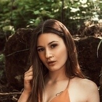 Lena-Sophie Meztelen