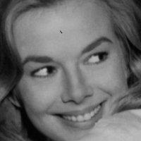 Leslie Parrish Meztelen