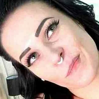 Lessie Betkou Meztelen