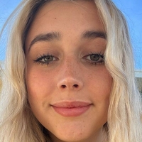 Lexi R Meztelen