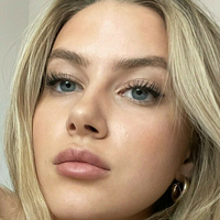 Lilyjordyn Meztelen