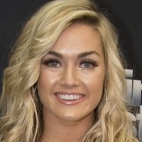Lindsay Arnold Meztelen