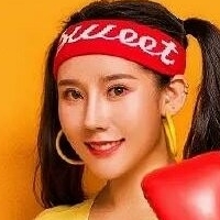 Liu Tai Yang Meztelen