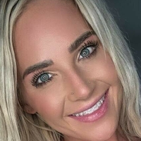 livsexplicit Meztelen