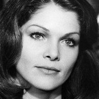 Lois Chiles Meztelen