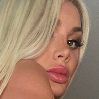 lolachristina Meztelen