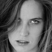 Lonna Manson Meztelen