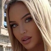 Lorra Sophie Meztelen