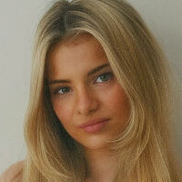 Lotta Meztelen