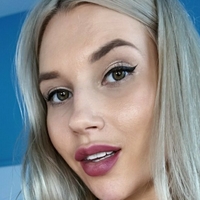 louiselou Meztelen